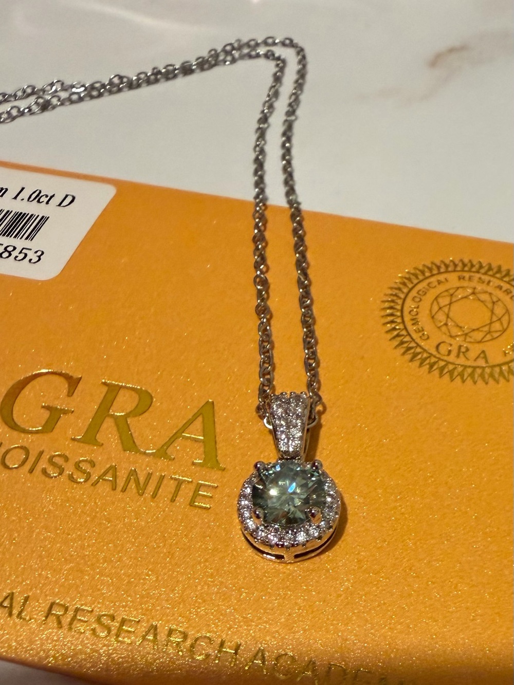 1.0ct GRA MOISSANITE Green Round Pendant Necklace -Silver plated - Women Jewelry